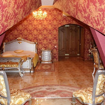 Отель Ceasar Николаев Экстерьер фото