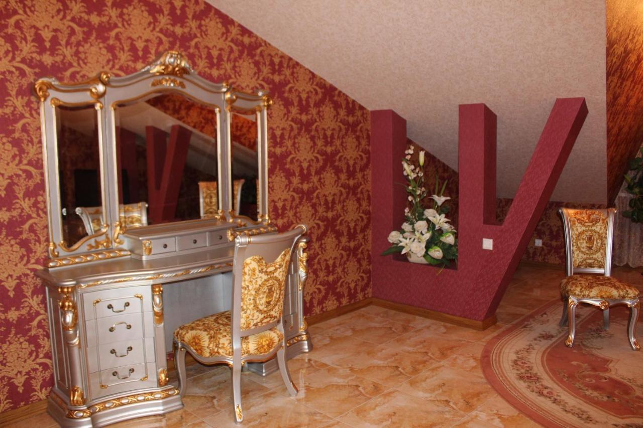 Отель Ceasar Николаев Экстерьер фото